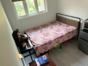 Private bedroom available in Mississauga with Sharing washroom